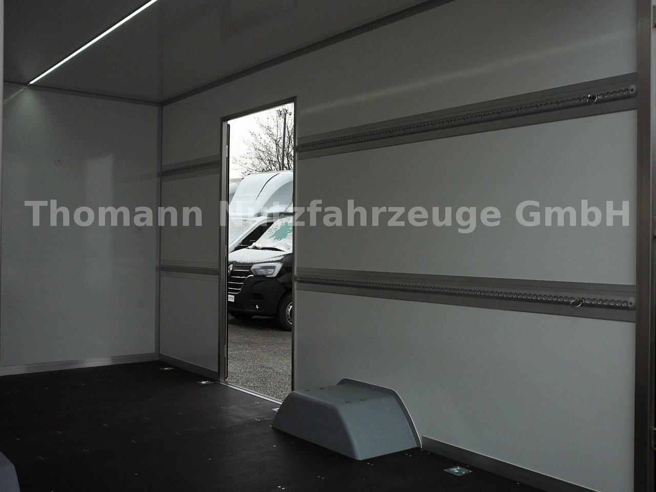 Kamioncine me kontinier Renault Master Koffer Extra Tief: foto 12