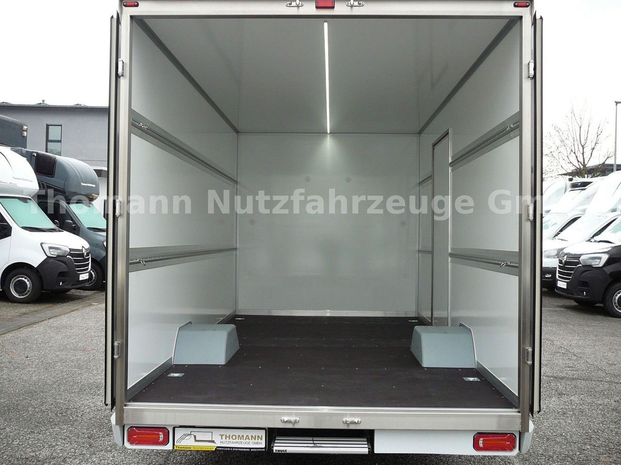 Kamioncine me kontinier Renault Master Koffer Extra Tief: foto 9