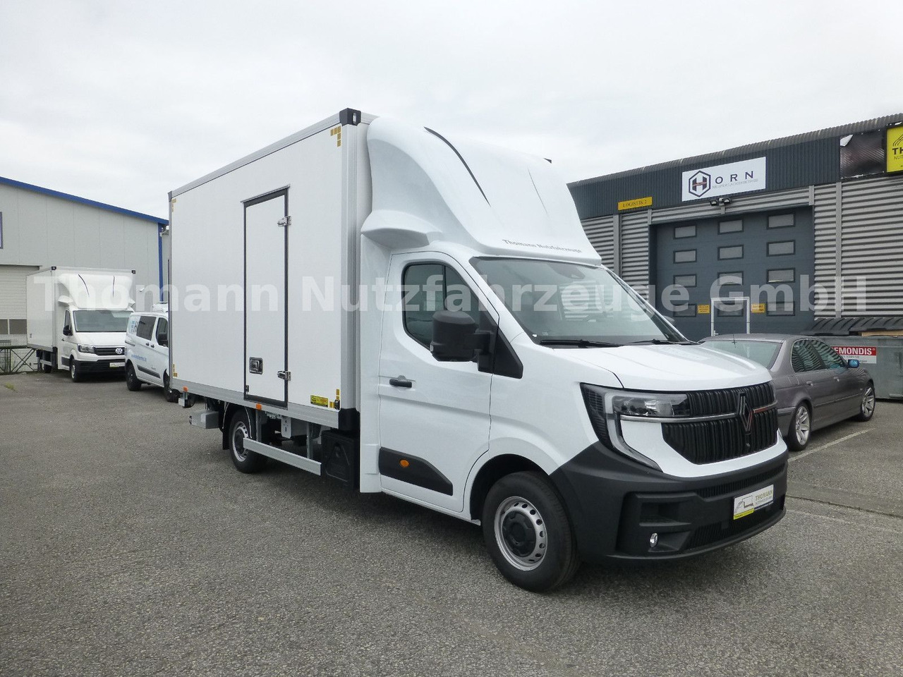 Renault NEW Master 2025 Koffer mit BÄR Ladebordwand - Kamioncine me kontinier: foto 1 Renault NEW Master 2025 Koffer mit BÄR Ladebordwand - Kamioncine me kontinier: foto 1