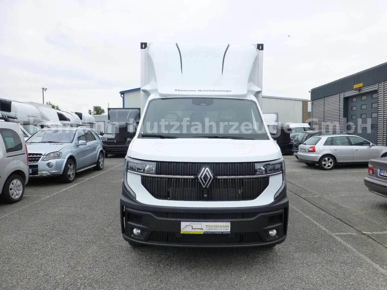 Renault NEW Master 2025 Koffer mit BÄR Ladebordwand - Kamioncine me kontinier: foto 3 Renault NEW Master 2025 Koffer mit BÄR Ladebordwand - Kamioncine me kontinier: foto 3