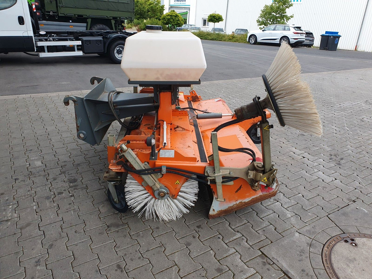 Bema 25 Dual Kehrmaschine / 2.050 mm / 2020 - Fshesë: foto 5 Bema 25 Dual Kehrmaschine / 2.050 mm / 2020 - Fshesë: foto 5