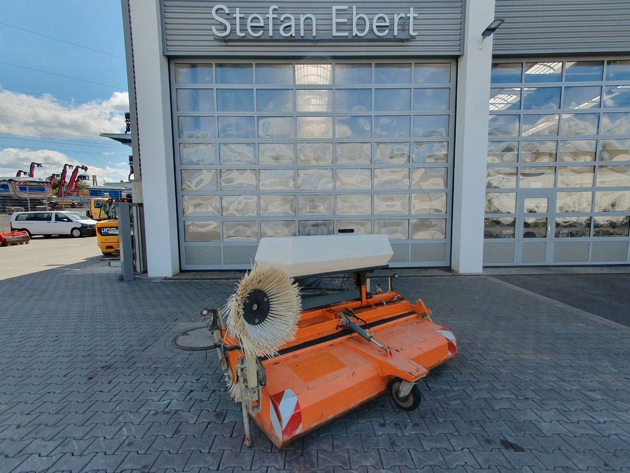 Bema 25 Dual Kehrmaschine / 2.050 mm / 2020 - Fshesë: foto 1 Bema 25 Dual Kehrmaschine / 2.050 mm / 2020 - Fshesë: foto 1