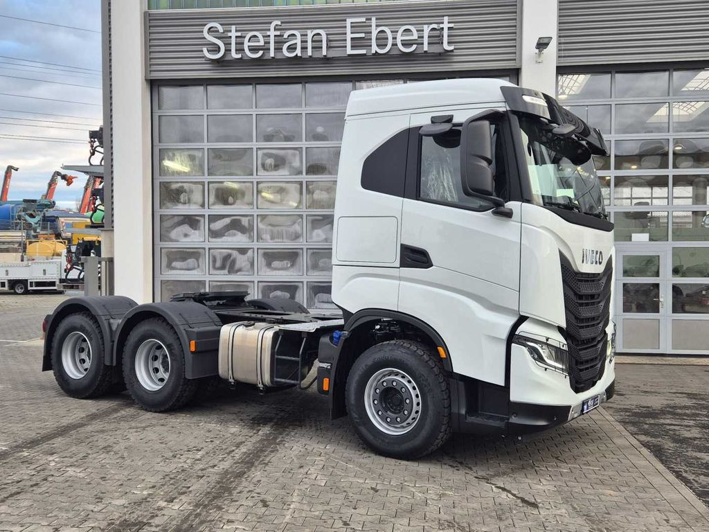 Iveco X-Way AS440X57TZ/P ON+ 6x4 Intarder Bett - Gjysmë-kamion: foto 4 Iveco X-Way AS440X57TZ/P ON+ 6x4 Intarder Bett - Gjysmë-kamion: foto 4