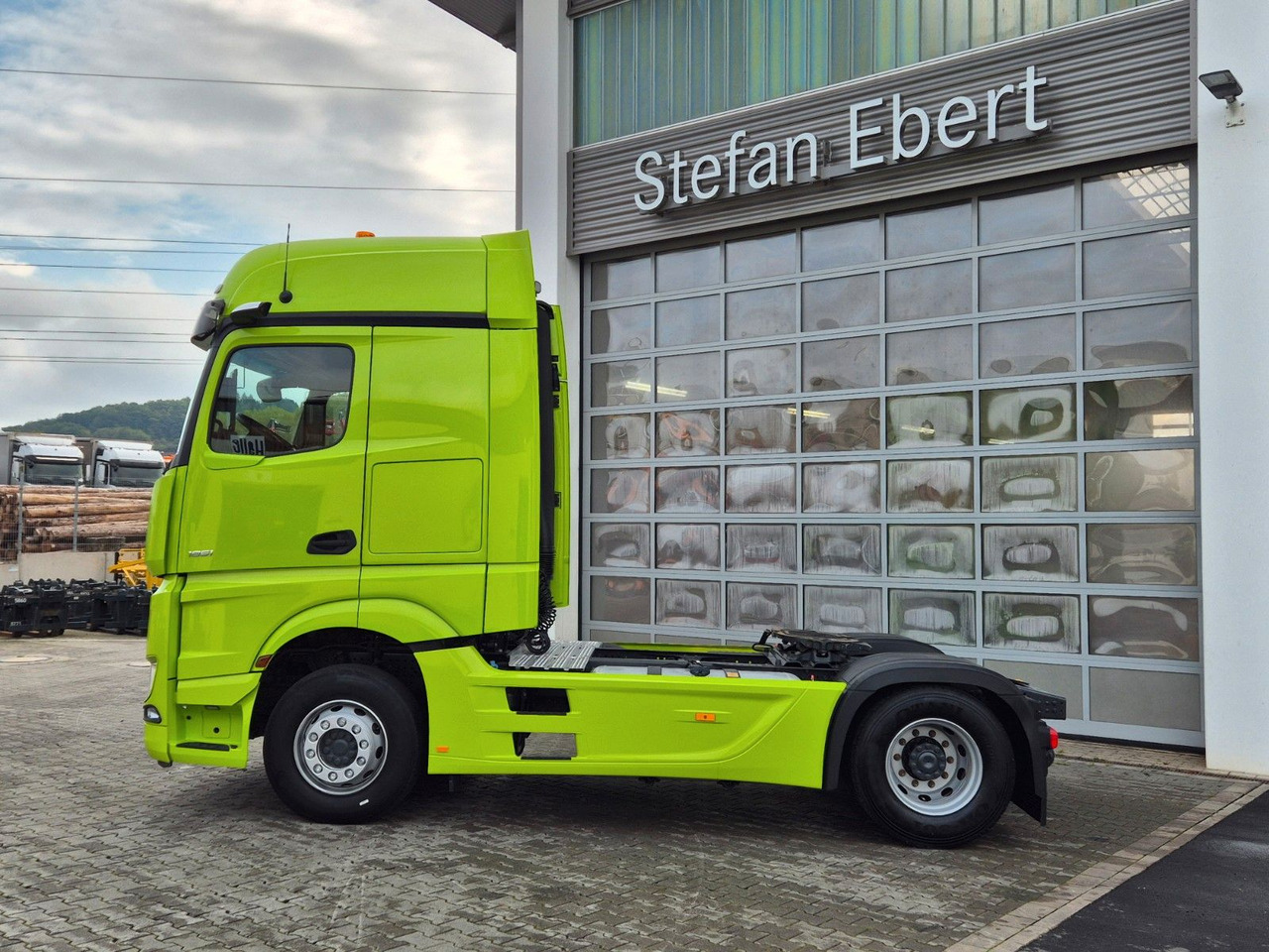 Mercedes-Benz Actros 1851 LS Öl-Retarder Standklima Mirror Big - Gjysmë-kamion: foto 5 Mercedes-Benz Actros 1851 LS Öl-Retarder Standklima Mirror Big - Gjysmë-kamion: foto 5