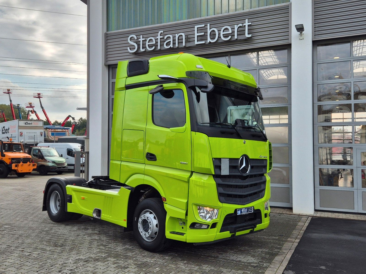 Mercedes-Benz Actros 1851 LS Öl-Retarder Standklima Mirror Big - Gjysmë-kamion: foto 4 Mercedes-Benz Actros 1851 LS Öl-Retarder Standklima Mirror Big - Gjysmë-kamion: foto 4