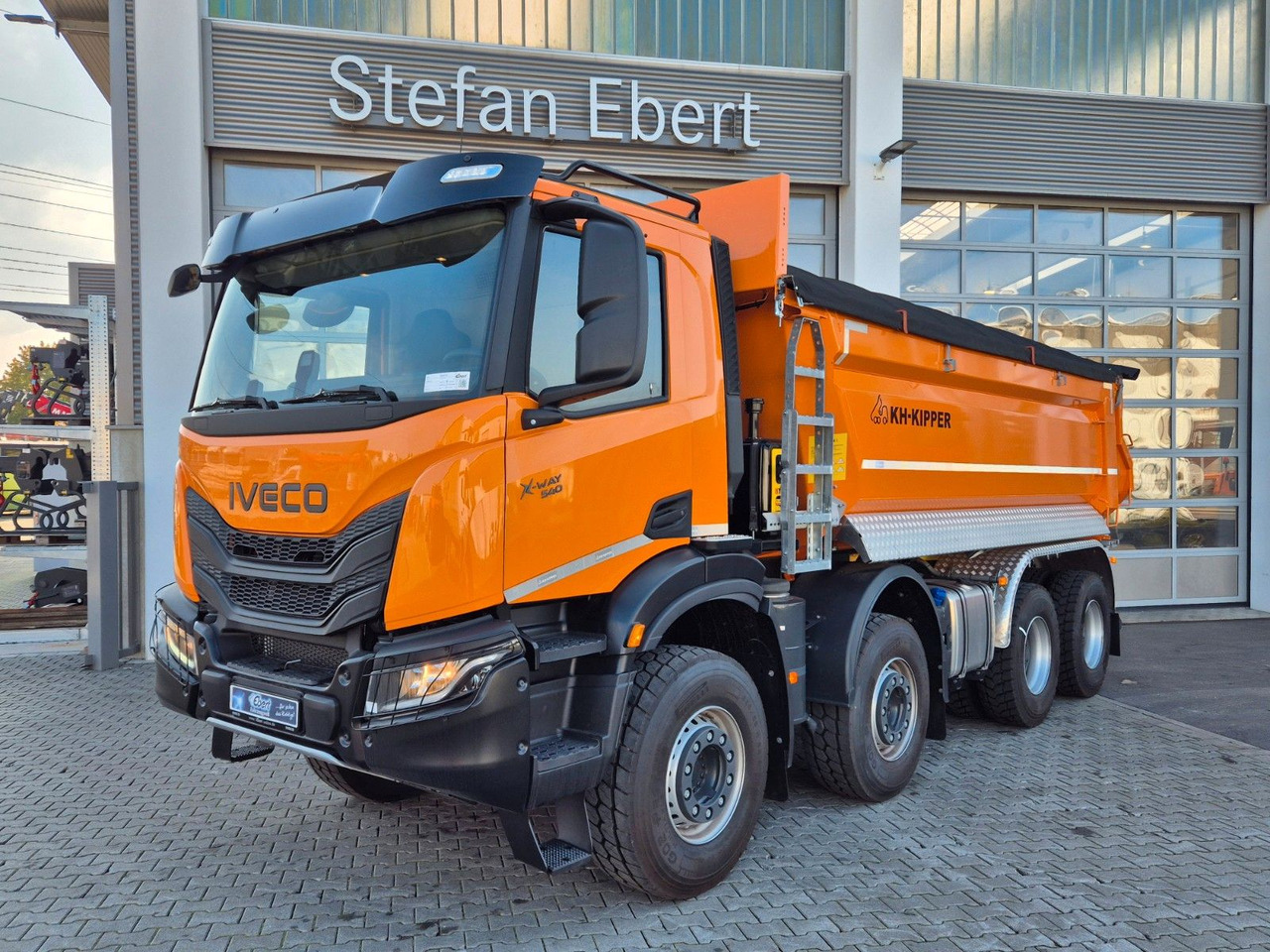 Iveco AD360X54Z HR OFF 8x4 Intarder AHK - Kamion vetëshkarkues: foto 2 Iveco AD360X54Z HR OFF 8x4 Intarder AHK - Kamion vetëshkarkues: foto 2