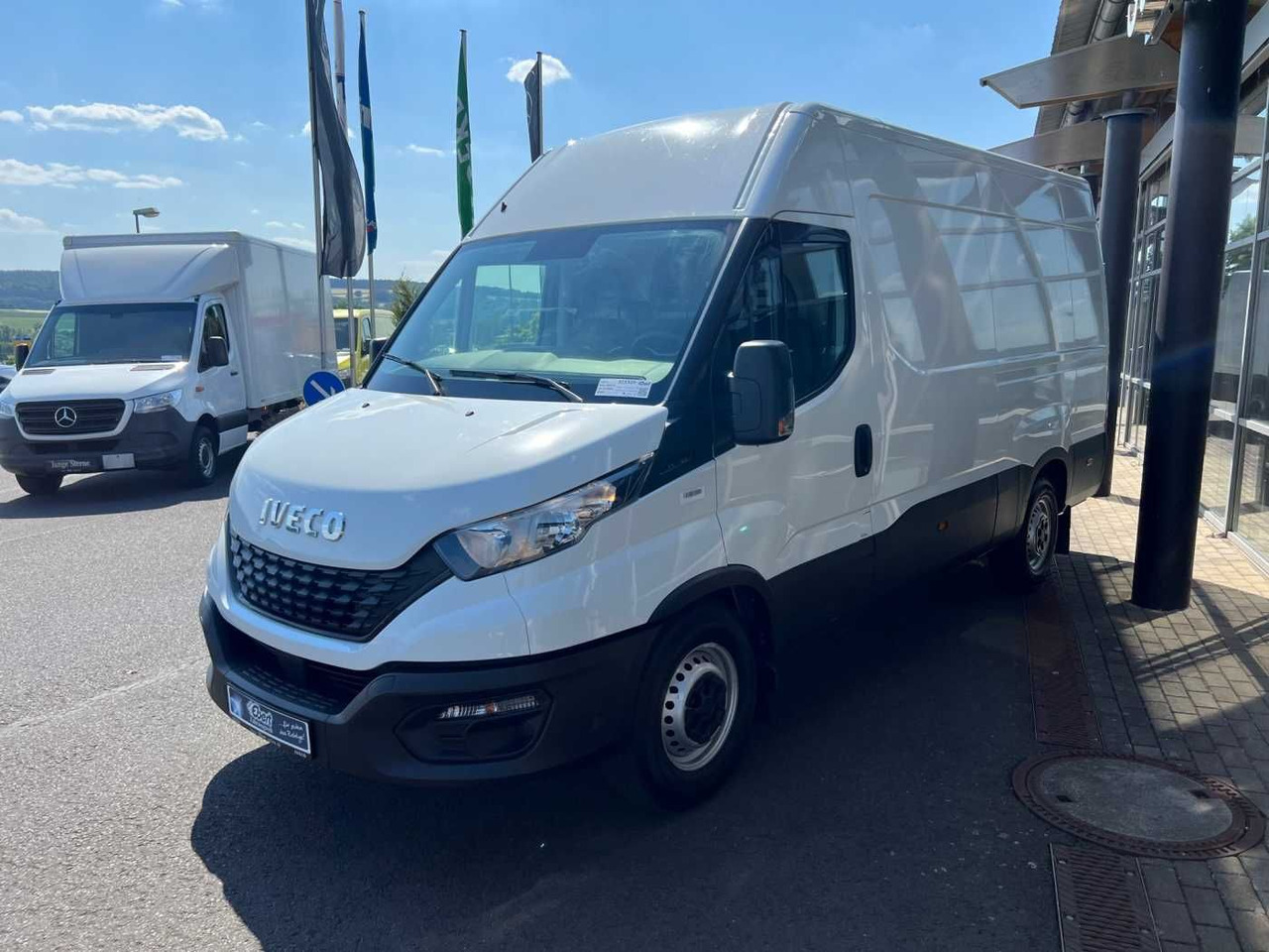 Iveco Daily 35 S 16 V *Klima*3.520mm* - Furgon: foto 4 Iveco Daily 35 S 16 V *Klima*3.520mm* - Furgon: foto 4