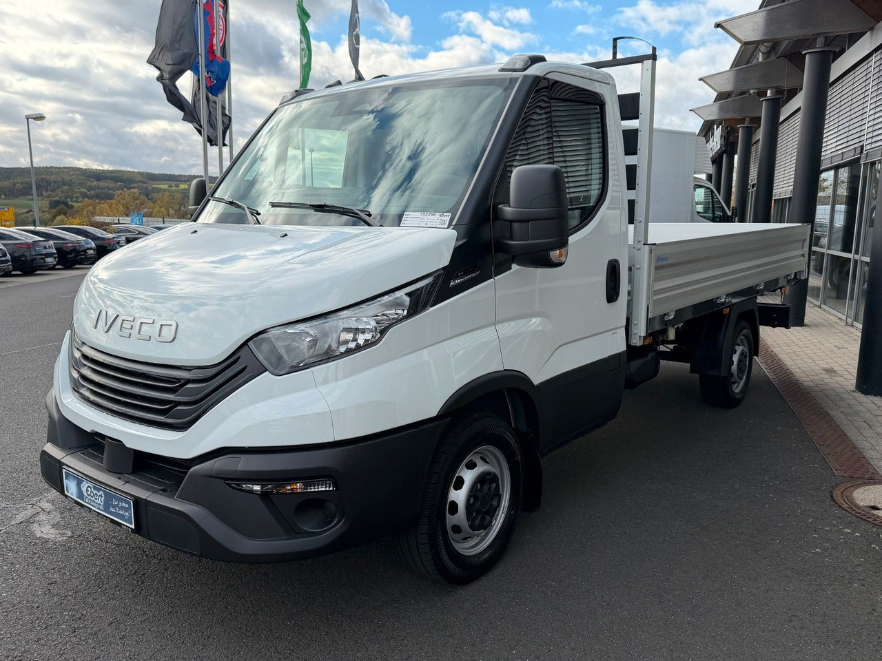 Iveco Daily 35S14 A8*R3.450mm*Automatik*Kamera*3Sitze* - Kamioncine vetëshkarkuese: foto 3 Iveco Daily 35S14 A8*R3.450mm*Automatik*Kamera*3Sitze* - Kamioncine vetëshkarkuese: foto 3