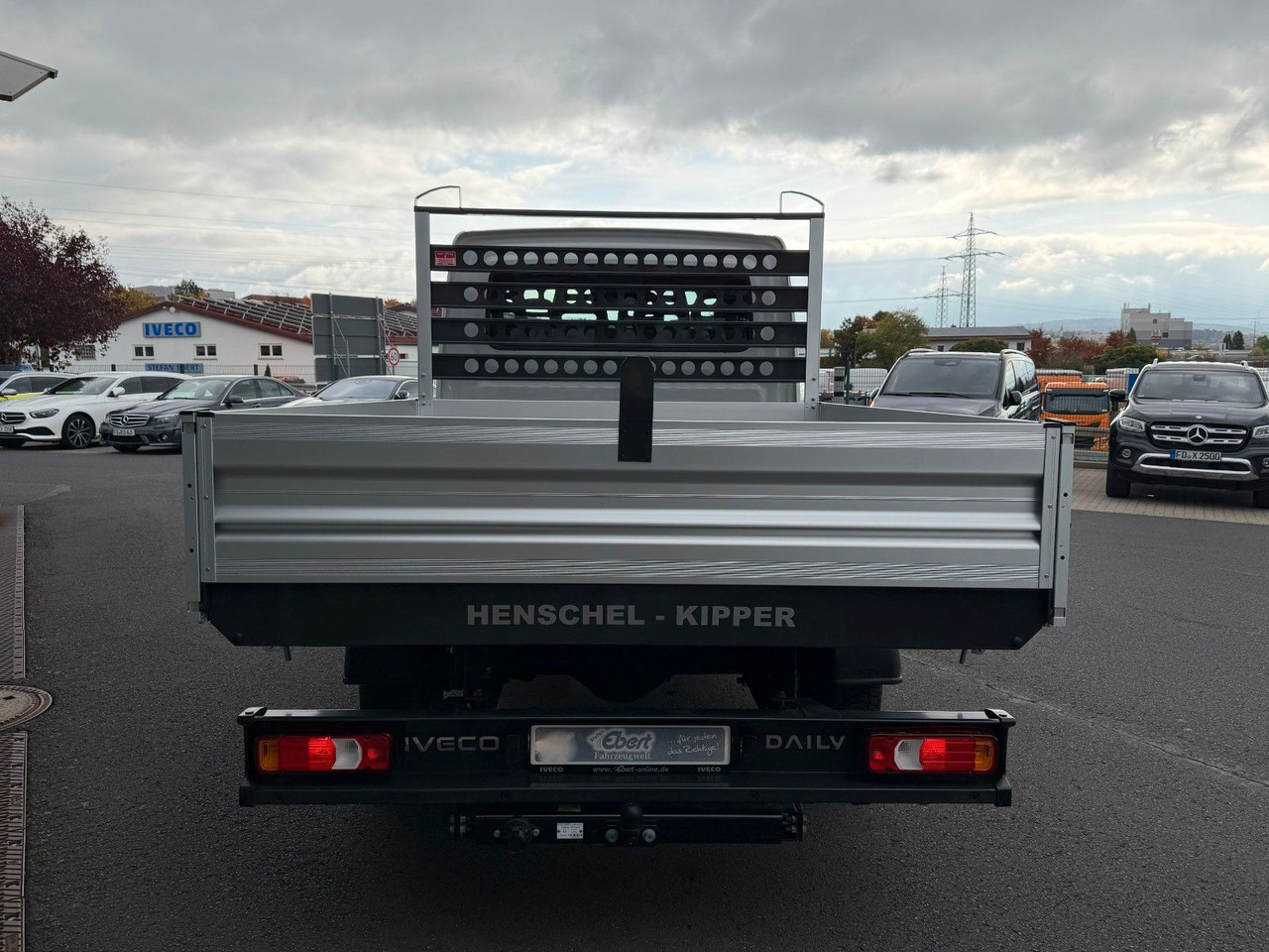 Iveco Daily 35S16 A8 *R.3450mm*Automatik*AHK*7-Sitze* - Kamioncine vetëshkarkuese, Kamioncine dopio kabinë: foto 5 Iveco Daily 35S16 A8 *R.3450mm*Automatik*AHK*7-Sitze* - Kamioncine vetëshkarkuese, Kamioncine dopio kabinë: foto 5