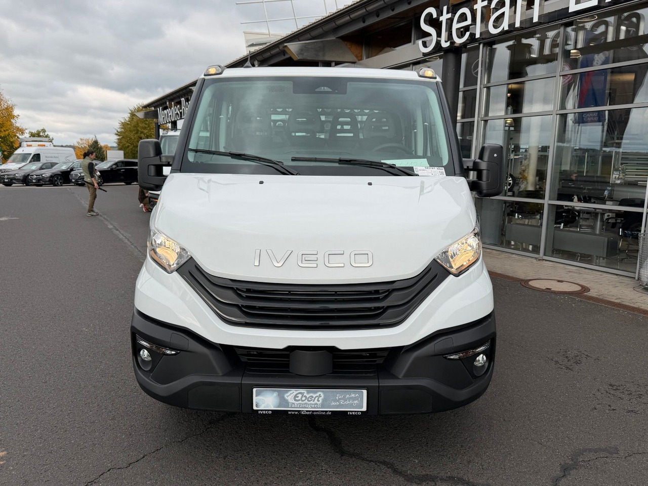Iveco Daily 35S16 A8 *R.3450mm*Automatik*AHK*7-Sitze* - Kamioncine vetëshkarkuese, Kamioncine dopio kabinë: foto 2 Iveco Daily 35S16 A8 *R.3450mm*Automatik*AHK*7-Sitze* - Kamioncine vetëshkarkuese, Kamioncine dopio kabinë: foto 2