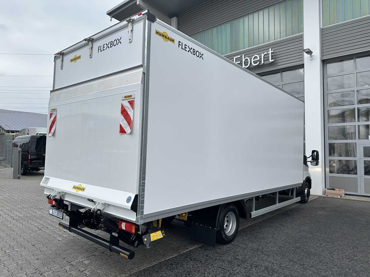 Iveco Daily 70C18 HA8 *R5.100mm*LBW*Luft*Automatik* - Kamioncine me kontinier: foto 5 Iveco Daily 70C18 HA8 *R5.100mm*LBW*Luft*Automatik* - Kamioncine me kontinier: foto 5
