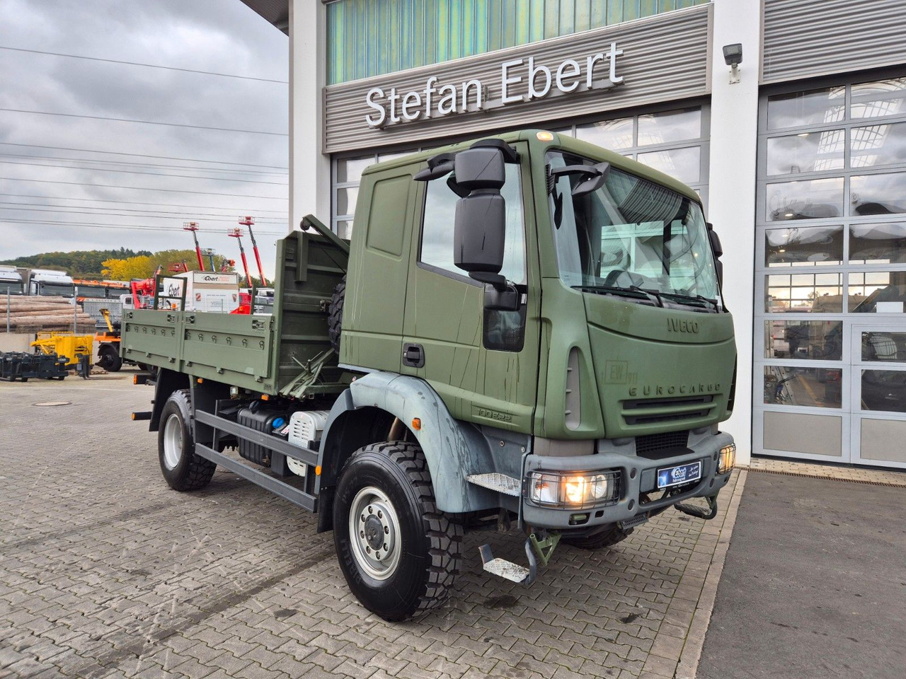 Iveco Eurocargo ML100E22WM-BW 4x4 Pritsche L-Haus Bett - Kamion me karroceri të hapur: foto 2 Iveco Eurocargo ML100E22WM-BW 4x4 Pritsche L-Haus Bett - Kamion me karroceri të hapur: foto 2