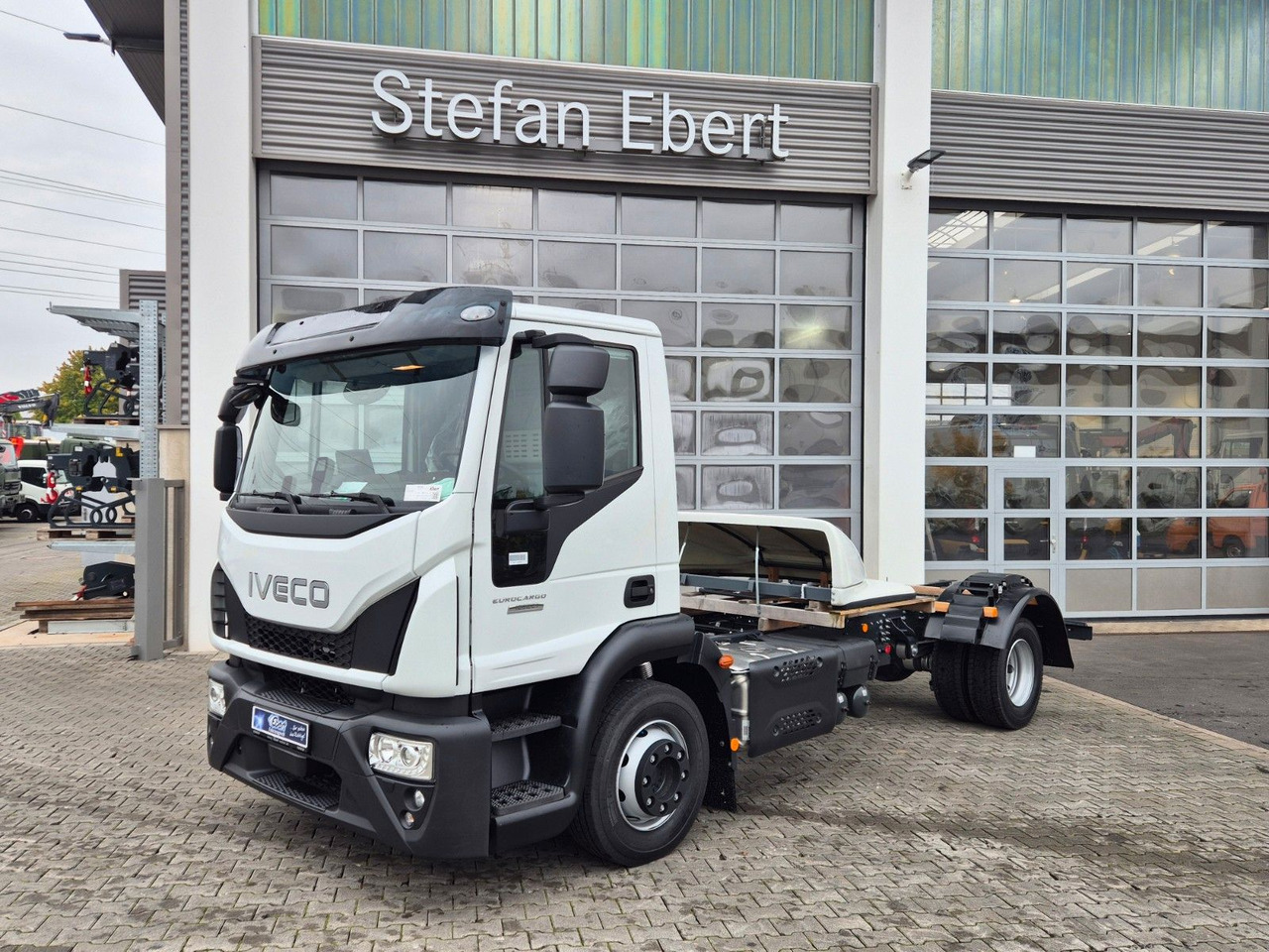 Iveco Eurocargo ML120E21/FP Spoiler Klima Xenon 3 St. - Kamion kabinë-shasi: foto 1 Iveco Eurocargo ML120E21/FP Spoiler Klima Xenon 3 St. - Kamion kabinë-shasi: foto 1