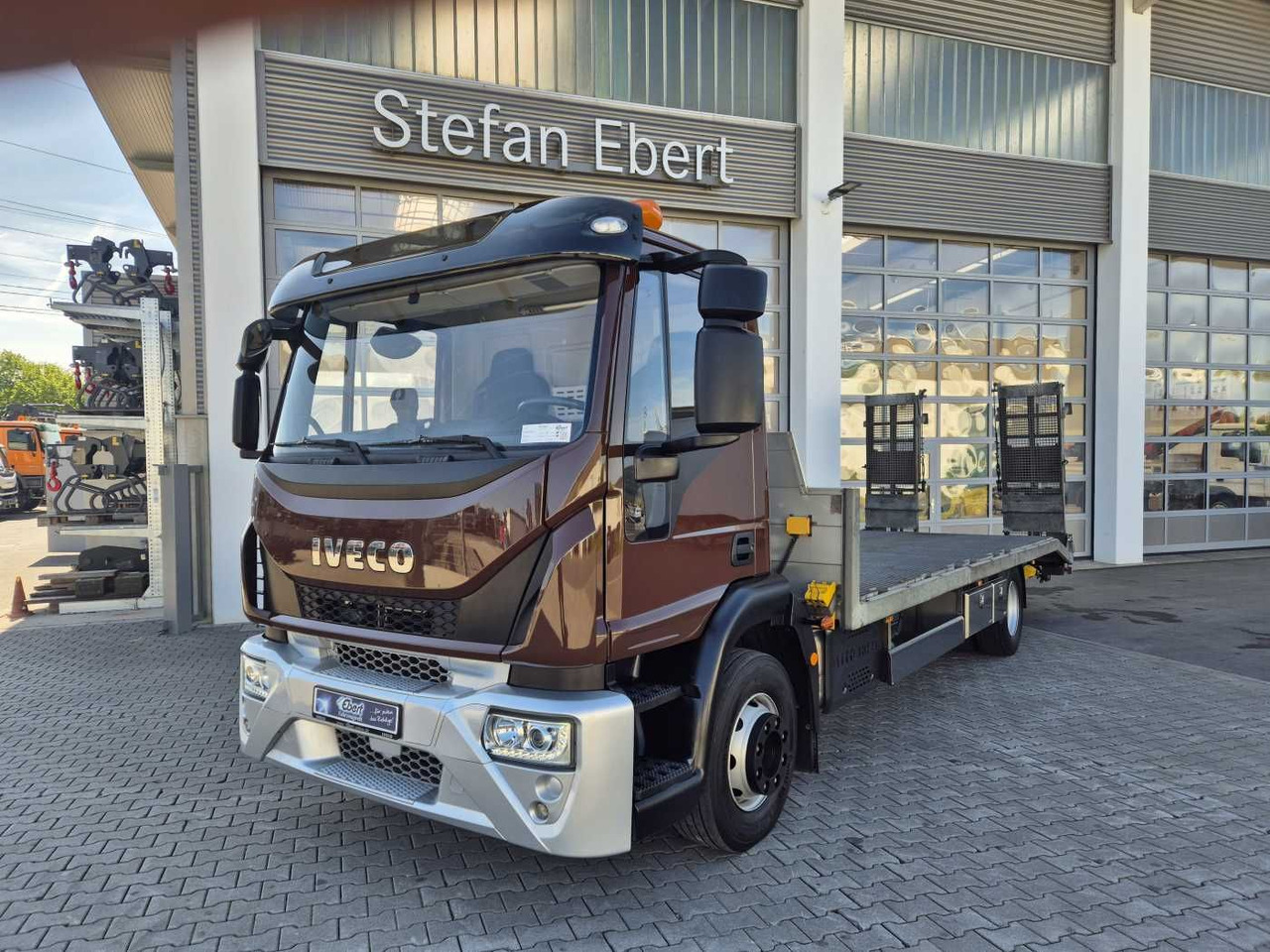 Iveco Eurocargo ML140E25/P Maschinentransporter Winde - Autotransportues: foto 1 Iveco Eurocargo ML140E25/P Maschinentransporter Winde - Autotransportues: foto 1