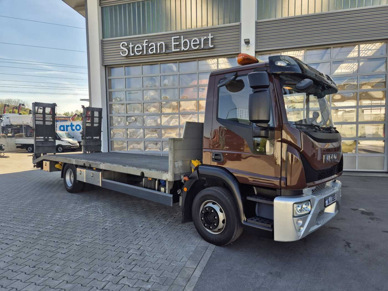 Iveco Eurocargo ML140E25/P Maschinentransporter Winde - Autotransportues: foto 3 Iveco Eurocargo ML140E25/P Maschinentransporter Winde - Autotransportues: foto 3