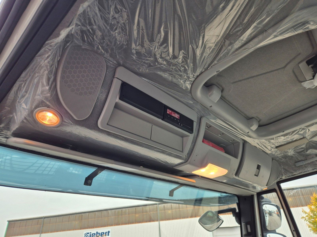 Kamioncine vetëshkarkuese Iveco Eurocargo ML80E21 Meiller Kipper 2x AHK 3 Sitze: foto 19 Kamioncine vetëshkarkuese Iveco Eurocargo ML80E21 Meiller Kipper 2x AHK 3 Sitze: foto 19