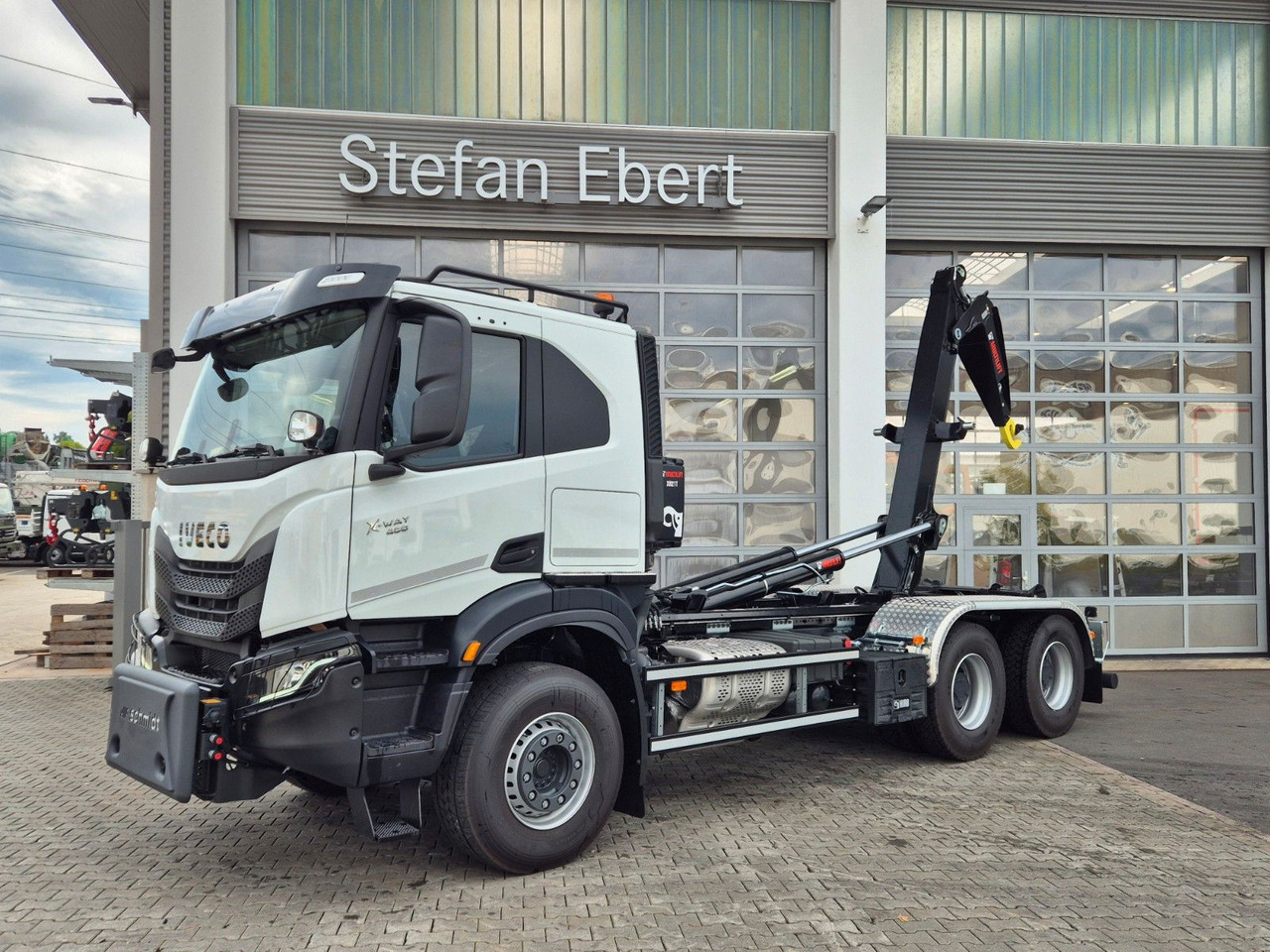 Iveco X-Way AT300X48Z/P HR OFF 6x4 Hiab Winterdienst - Kamion vetëngarkues: foto 5 Iveco X-Way AT300X48Z/P HR OFF 6x4 Hiab Winterdienst - Kamion vetëngarkues: foto 5
