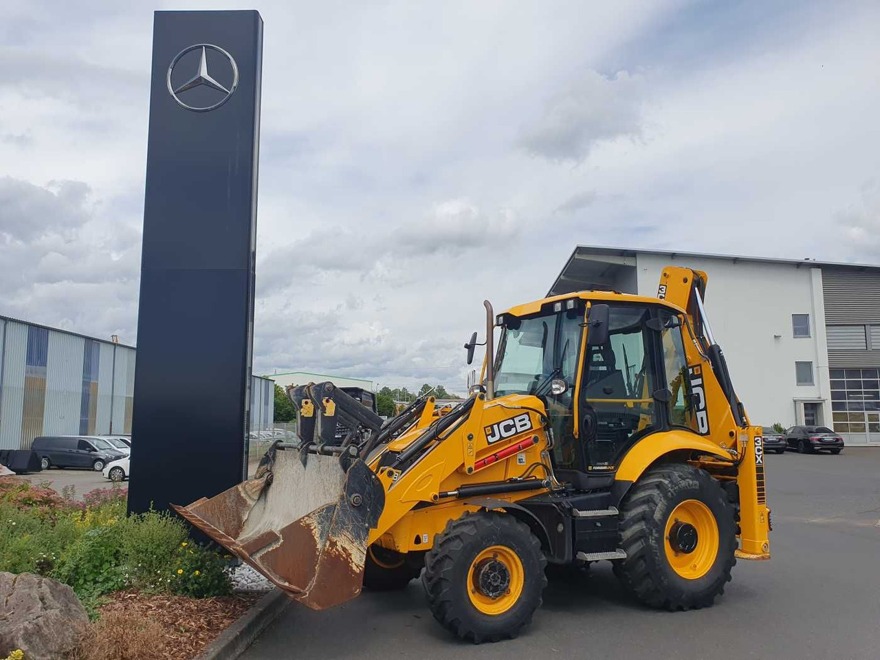 JCB 3CX / Gabel & 4in1 Schaufel / nur 1.561h / 2022 - Fadromë me shkarkim nga prapa: foto 1 JCB 3CX / Gabel & 4in1 Schaufel / nur 1.561h / 2022 - Fadromë me shkarkim nga prapa: foto 1