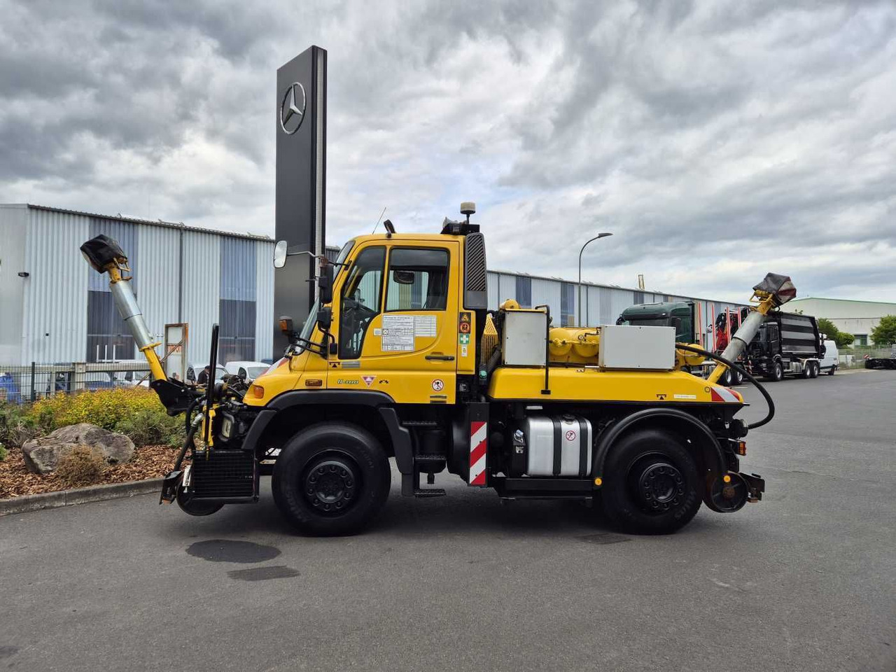 Unimog U400 4x4 Zweiwege ZAGRO 800t/52 Achsen Funk - Kamioni: foto 4 Unimog U400 4x4 Zweiwege ZAGRO 800t/52 Achsen Funk - Kamioni: foto 4