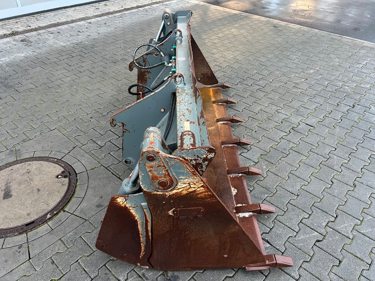 Klappschaufel / Zettelmeyer / Volvo CAT JCB - Kovë fadrome: foto 3 Klappschaufel / Zettelmeyer / Volvo CAT JCB - Kovë fadrome: foto 3