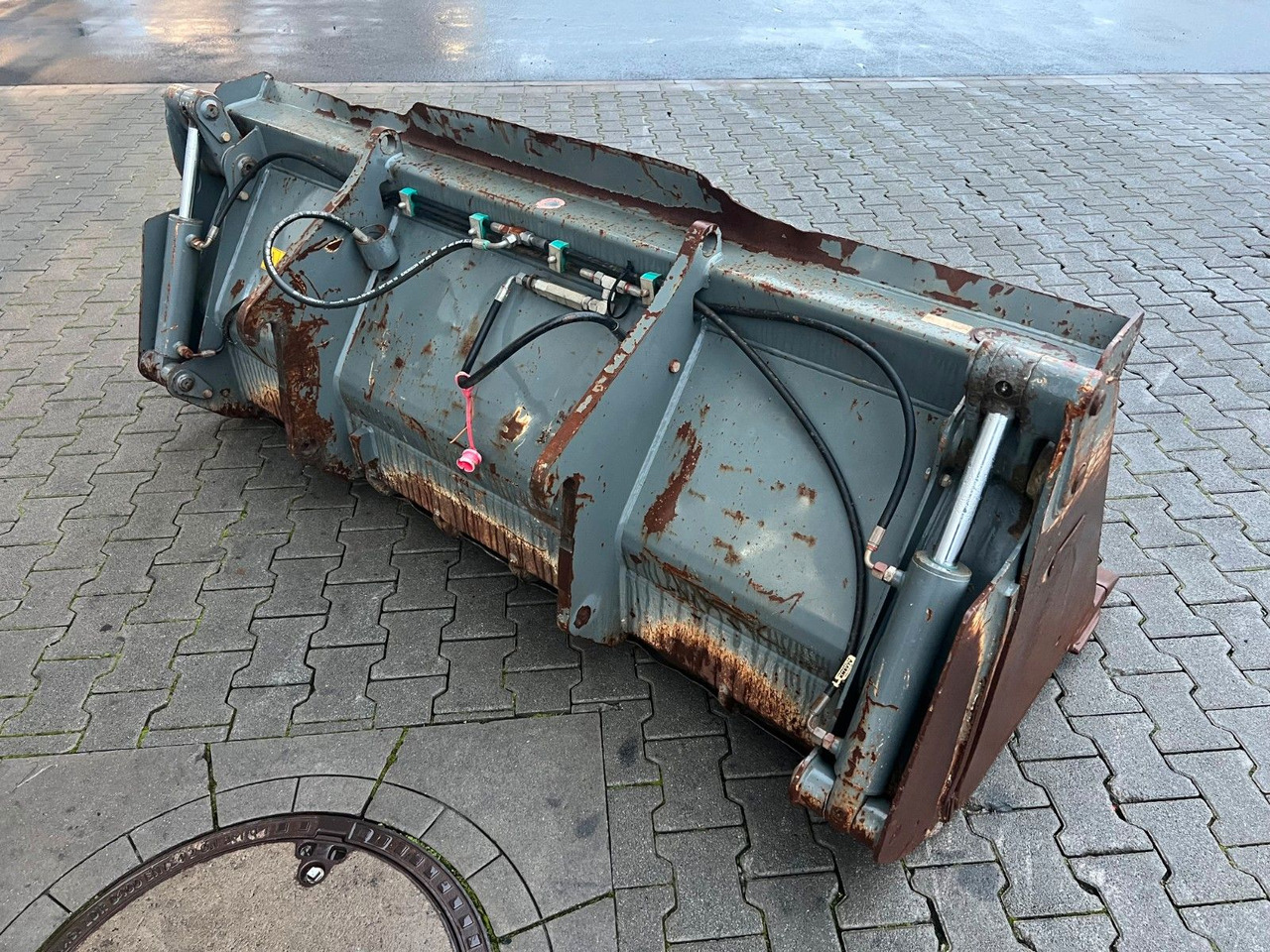 Klappschaufel / Zettelmeyer / Volvo CAT JCB - Kovë fadrome: foto 4 Klappschaufel / Zettelmeyer / Volvo CAT JCB - Kovë fadrome: foto 4