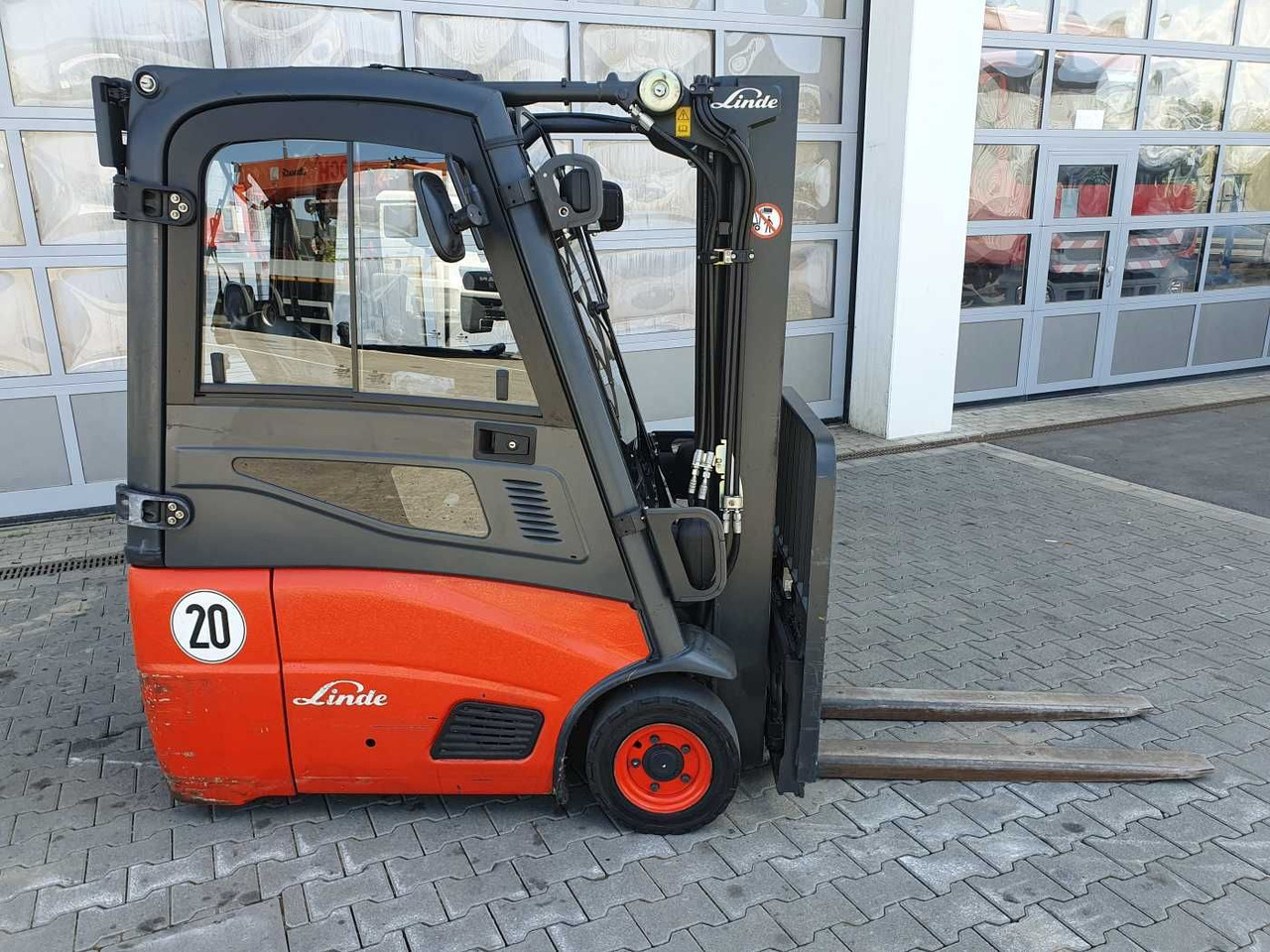 Linde E14 - 01 / Triplex: 4.00m! / SS / nur 3.405h! - Pirun elektrik: foto 3 Linde E14 - 01 / Triplex: 4.00m! / SS / nur 3.405h! - Pirun elektrik: foto 3