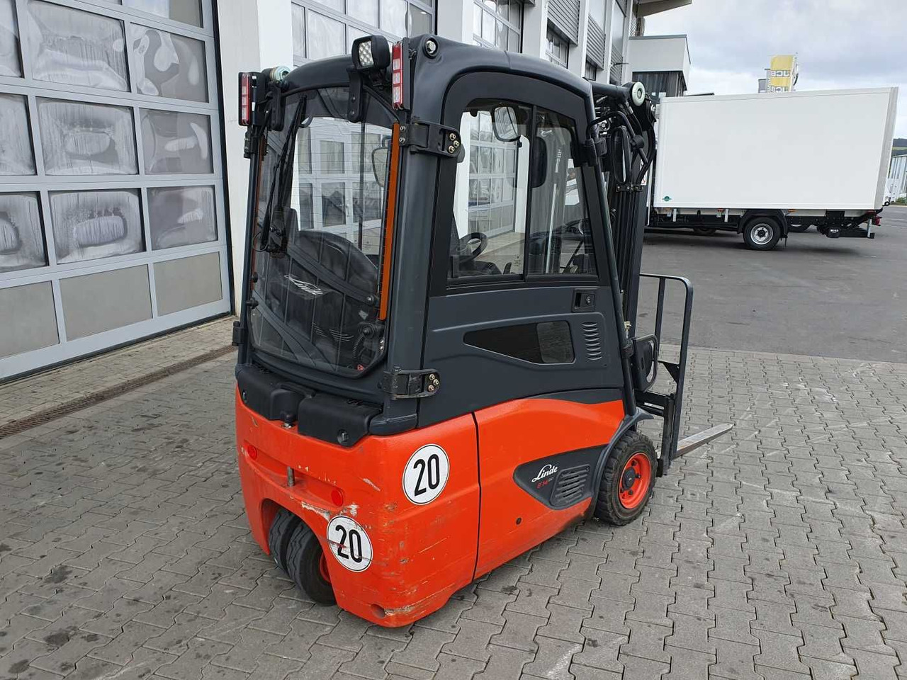 Linde E14 - 02 / Triplex: 4.00m! / SS / nur 2.119h! - Pirun elektrik: foto 4 Linde E14 - 02 / Triplex: 4.00m! / SS / nur 2.119h! - Pirun elektrik: foto 4