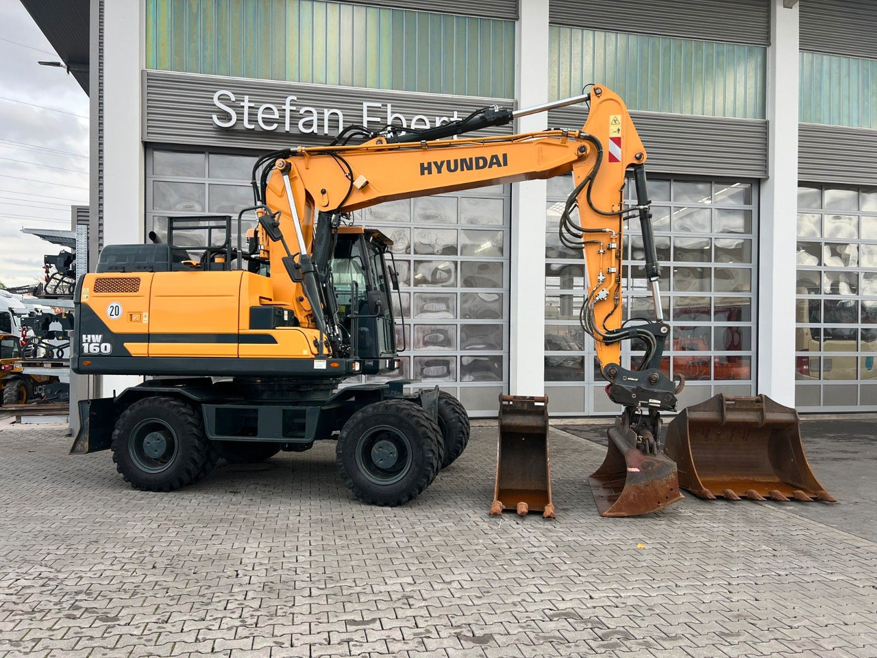 Hyundai HW 160 / OQ 65 / nur 714h! / Löffelpaket - Makineritë e tjera: foto 1 Hyundai HW 160 / OQ 65 / nur 714h! / Löffelpaket - Makineritë e tjera: foto 1