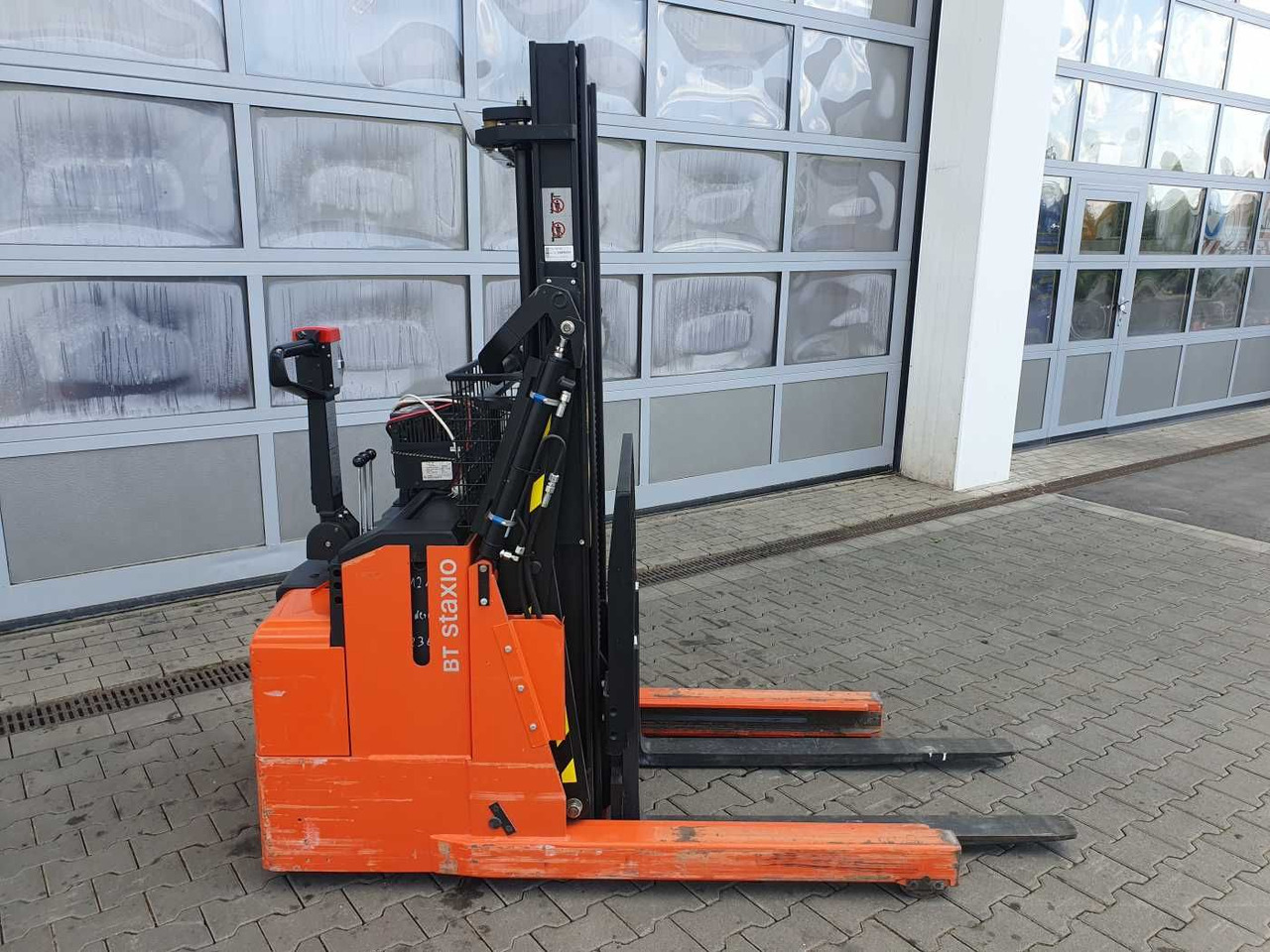 Toyota RWE 120 / Schubmaststapler / Duplex:2.9m / 257h! - Makineritë e tjera: foto 3 Toyota RWE 120 / Schubmaststapler / Duplex:2.9m / 257h! - Makineritë e tjera: foto 3