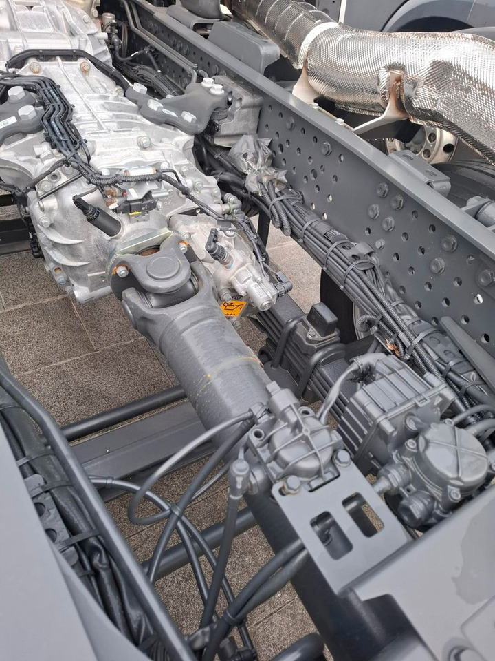Mercedes-Benz Arocs 4153 8x4 Fahrgestell - Kamion kabinë-shasi: foto 5 Mercedes-Benz Arocs 4153 8x4 Fahrgestell - Kamion kabinë-shasi: foto 5