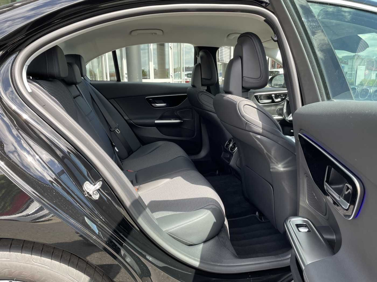 Sedan Mercedes-Benz C 180 9G Avantgarde Memory+Distr+ 360°+Keyless+L: foto 7 Sedan Mercedes-Benz C 180 9G Avantgarde Memory+Distr+ 360°+Keyless+L: foto 7