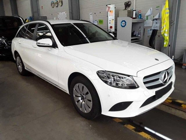 Mercedes-Benz C 180d T LED+RKamera+SHZ+DAB - Makinë me portobagazh: foto 2 Mercedes-Benz C 180d T LED+RKamera+SHZ+DAB - Makinë me portobagazh: foto 2