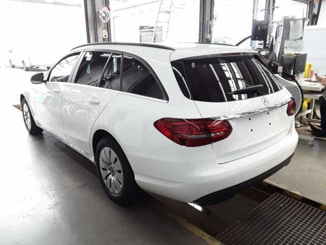 Mercedes-Benz C 180d T LED+RKamera+SHZ+DAB - Makinë me portobagazh: foto 4 Mercedes-Benz C 180d T LED+RKamera+SHZ+DAB - Makinë me portobagazh: foto 4