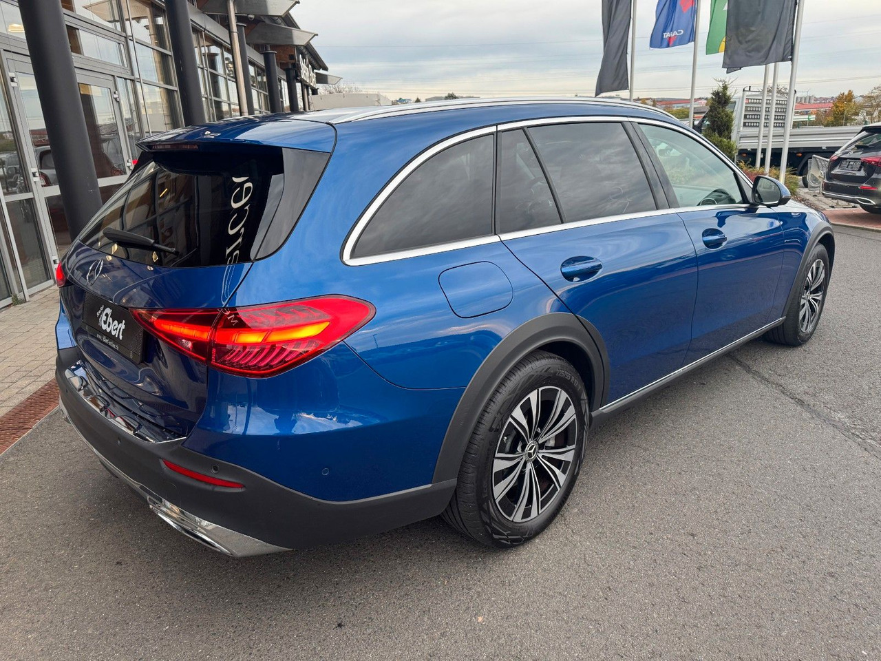 Mercedes-Benz C 200 T All Terrain 4M+Ambiente+360+Augmented - Makinë me portobagazh: foto 4 Mercedes-Benz C 200 T All Terrain 4M+Ambiente+360+Augmented - Makinë me portobagazh: foto 4