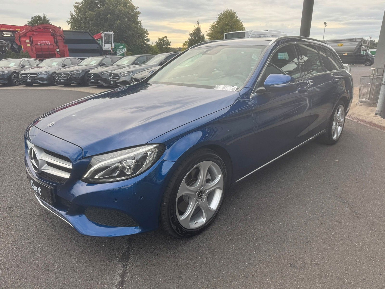Mercedes-Benz C 300 T Avantgarde+Ambiente+LED+IHC+SpiegelP - Makinë me portobagazh: foto 2 Mercedes-Benz C 300 T Avantgarde+Ambiente+LED+IHC+SpiegelP - Makinë me portobagazh: foto 2