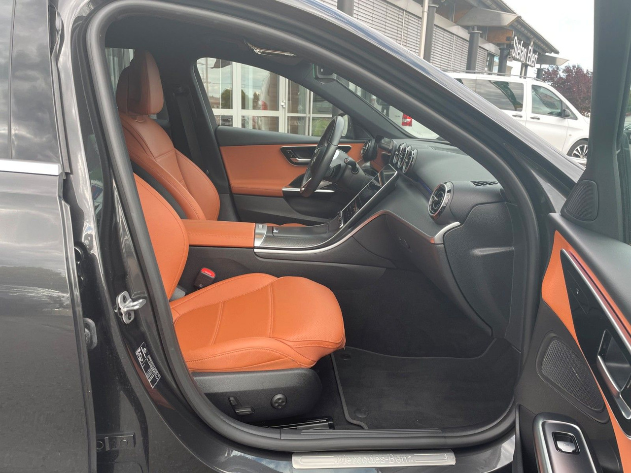 Mercedes-Benz C 300 e T AVANTGARDE R-Kamera+TOTW+Carplay - Makinë me portobagazh: foto 4 Mercedes-Benz C 300 e T AVANTGARDE R-Kamera+TOTW+Carplay - Makinë me portobagazh: foto 4