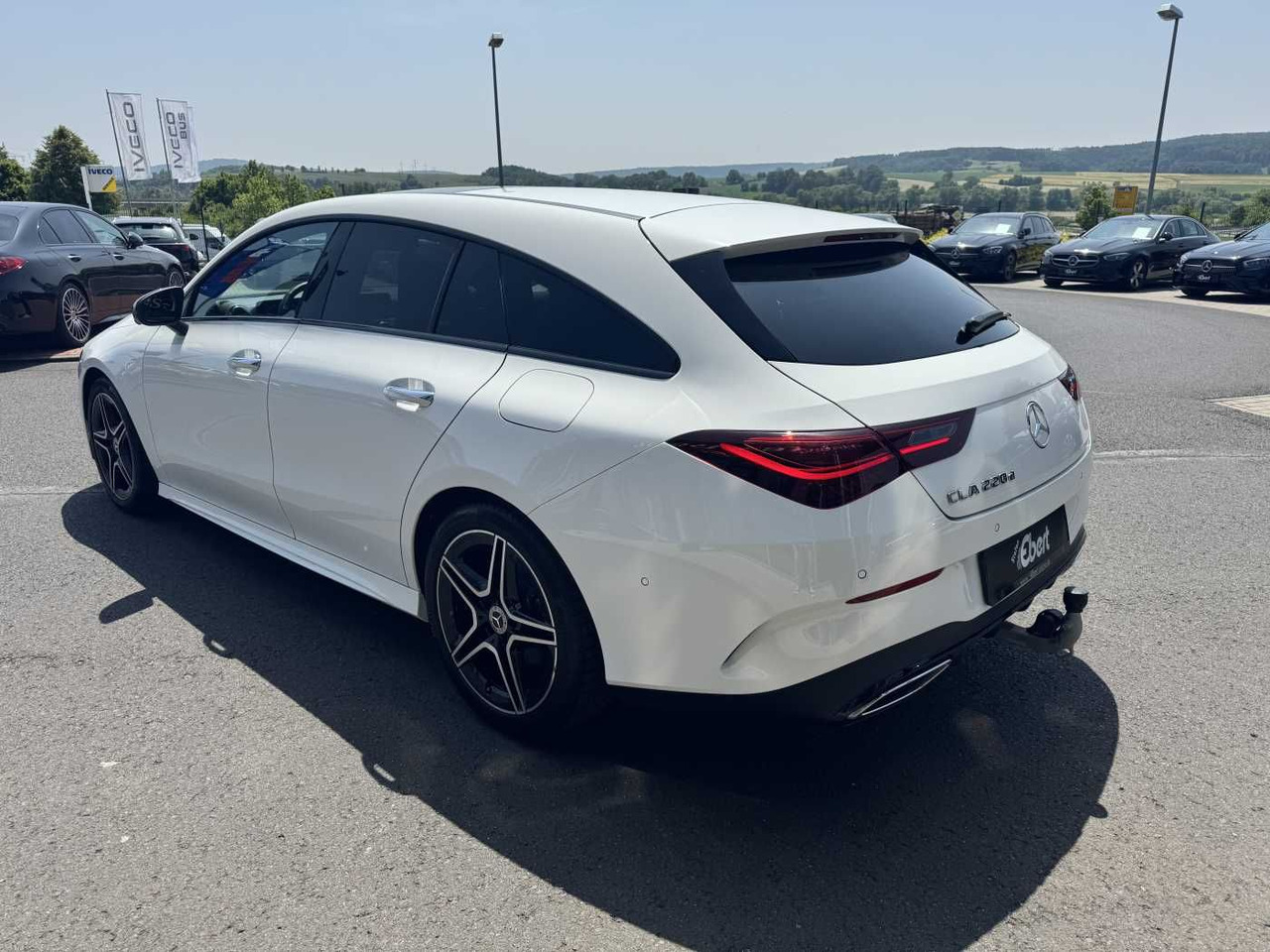 Mercedes-Benz CLA 220d Shooting Brake AMG+Pano+Distr+AHK+uvm. - Veturë: foto 3 Mercedes-Benz CLA 220d Shooting Brake AMG+Pano+Distr+AHK+uvm. - Veturë: foto 3