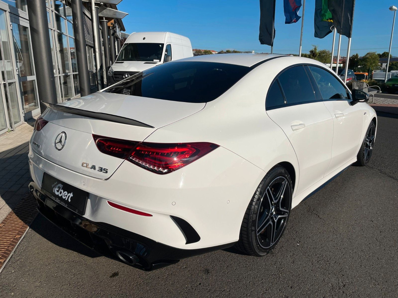Mercedes-Benz CLA 35 AMG Aero+TotW+R-Kamera+Ambiente - Coupe: foto 4 Mercedes-Benz CLA 35 AMG Aero+TotW+R-Kamera+Ambiente - Coupe: foto 4