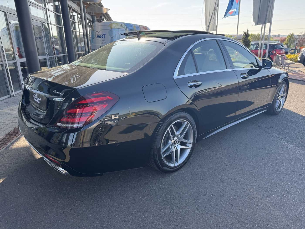 Mercedes-Benz S 400d 4M AMG+Pano+Burm+Distr+Massage+ HUD - Sedan: foto 4 Mercedes-Benz S 400d 4M AMG+Pano+Burm+Distr+Massage+ HUD - Sedan: foto 4