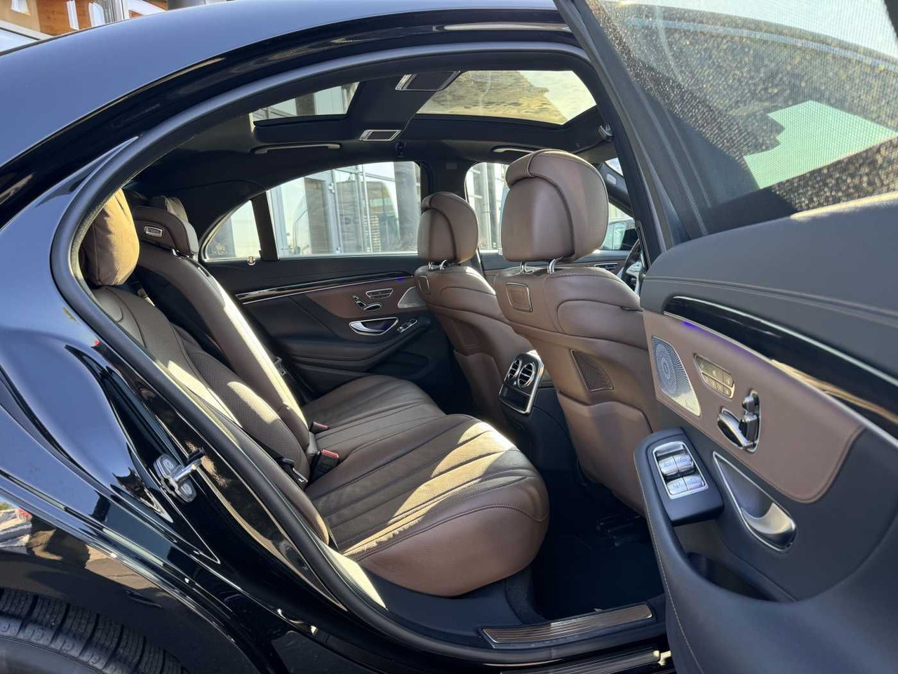 Mercedes-Benz S 400d 4M AMG+Pano+Burm+Distr+Massage+ HUD - Sedan: foto 4 Mercedes-Benz S 400d 4M AMG+Pano+Burm+Distr+Massage+ HUD - Sedan: foto 4