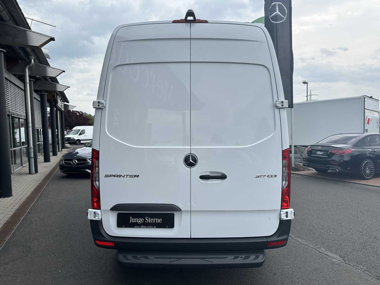 Mercedes-Benz Sprinter 317 CDI 3665 9G Klima 360 MBUX SHZ - Furgon: foto 5 Mercedes-Benz Sprinter 317 CDI 3665 9G Klima 360 MBUX SHZ - Furgon: foto 5