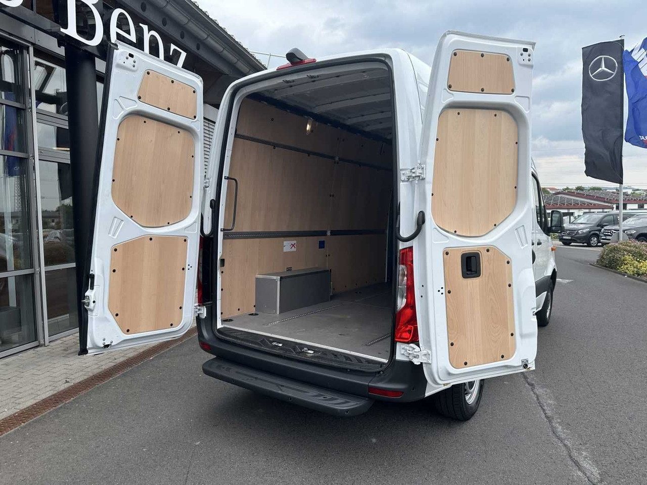 Furgon Mercedes-Benz Sprinter 317 CDI 3665 9G Klima 360 MBUX SHZ: foto 6