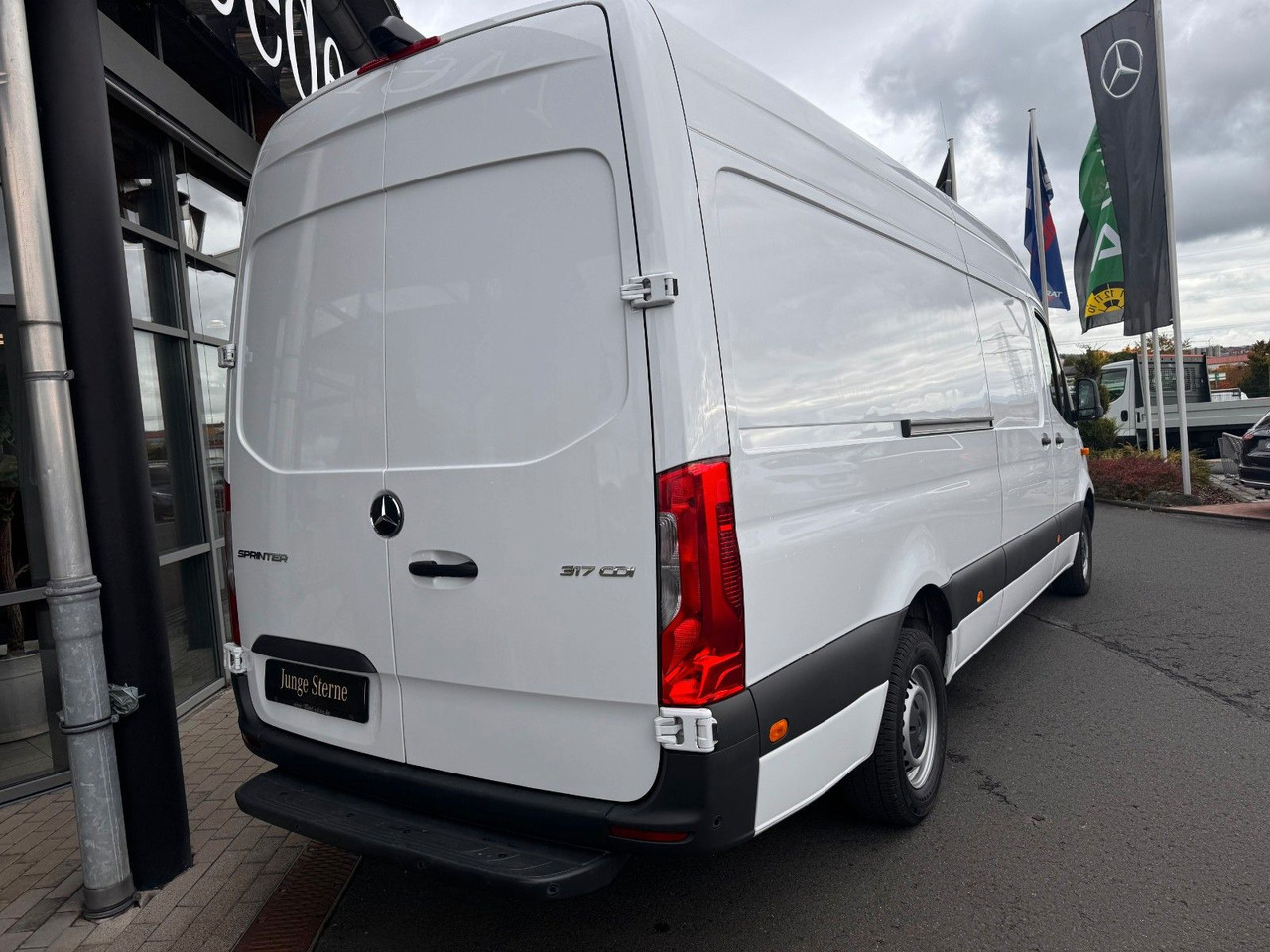 Mercedes-Benz Sprinter 317 CDI 4325 Klima 360 Schwing SHZ - Furgon: foto 4 Mercedes-Benz Sprinter 317 CDI 4325 Klima 360 Schwing SHZ - Furgon: foto 4