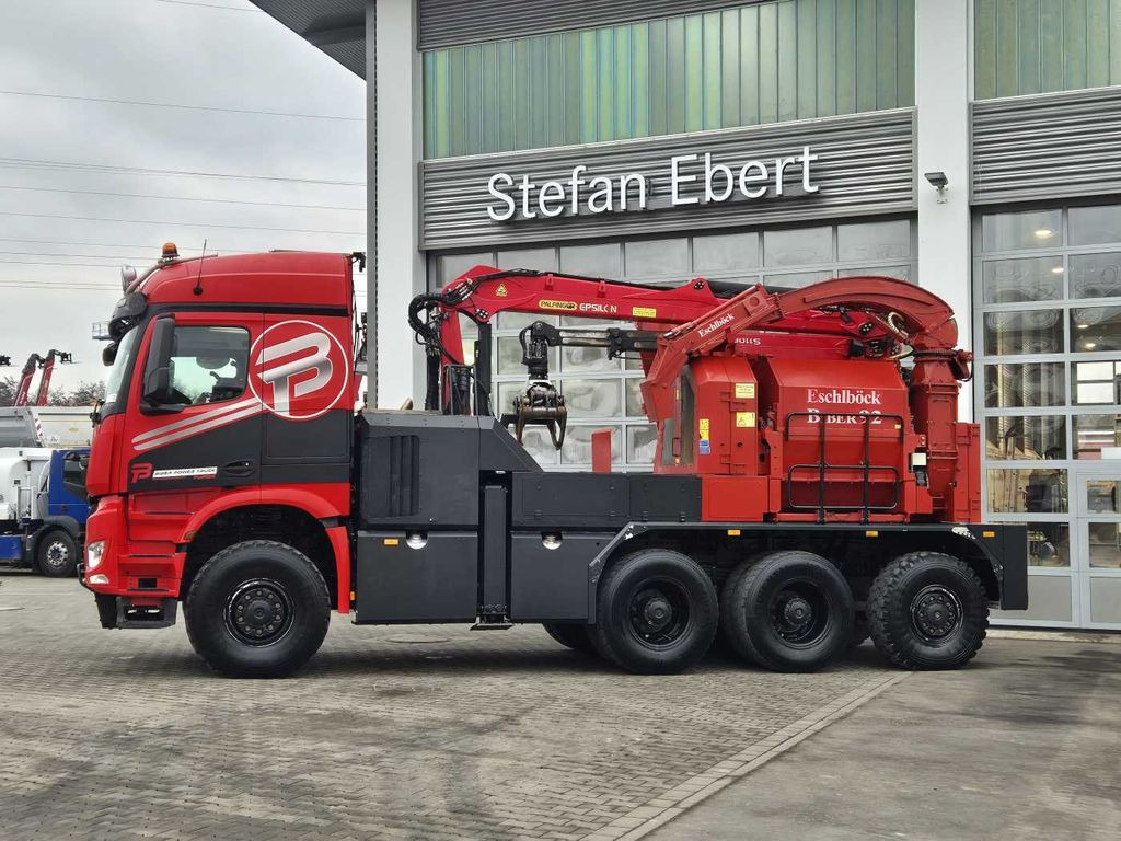 Mercedes-Benz TUROX 8x8 Eschlböck Biber 92 Holzhacker / 1.512h - Kamion për transport druri: foto 2 Mercedes-Benz TUROX 8x8 Eschlböck Biber 92 Holzhacker / 1.512h - Kamion për transport druri: foto 2