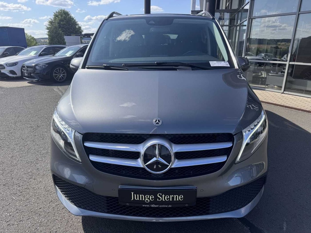 Mercedes-Benz V 220 d EDITION Liege-Paket AHK2,5 LED DAB MBUX - Makinë me portobagazh: foto 2 Mercedes-Benz V 220 d EDITION Liege-Paket AHK2,5 LED DAB MBUX - Makinë me portobagazh: foto 2