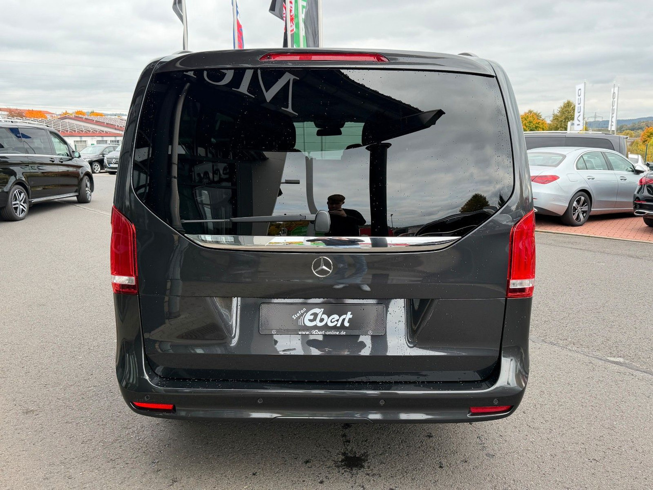 Mercedes-Benz V 250 AVANTGARDE ED AHK Tisch 6Sitze - Makinë me portobagazh: foto 5 Mercedes-Benz V 250 AVANTGARDE ED AHK Tisch 6Sitze - Makinë me portobagazh: foto 5