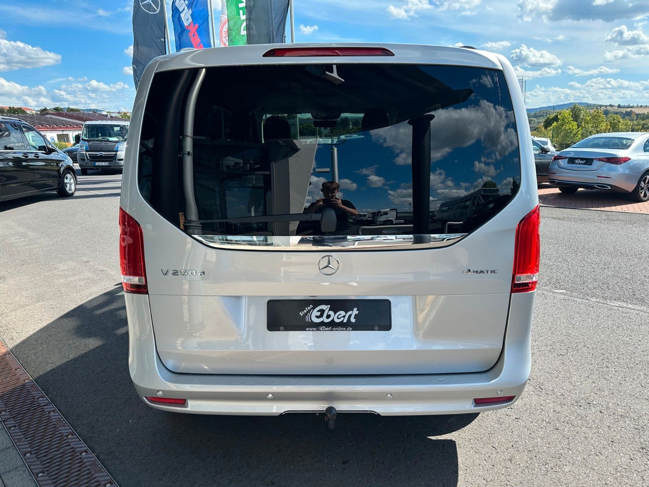 Mercedes-Benz V 250 EDITION 4MATIC Kompakt Liege-Paket AHK2,5t - Makinë me portobagazh: foto 5 Mercedes-Benz V 250 EDITION 4MATIC Kompakt Liege-Paket AHK2,5t - Makinë me portobagazh: foto 5