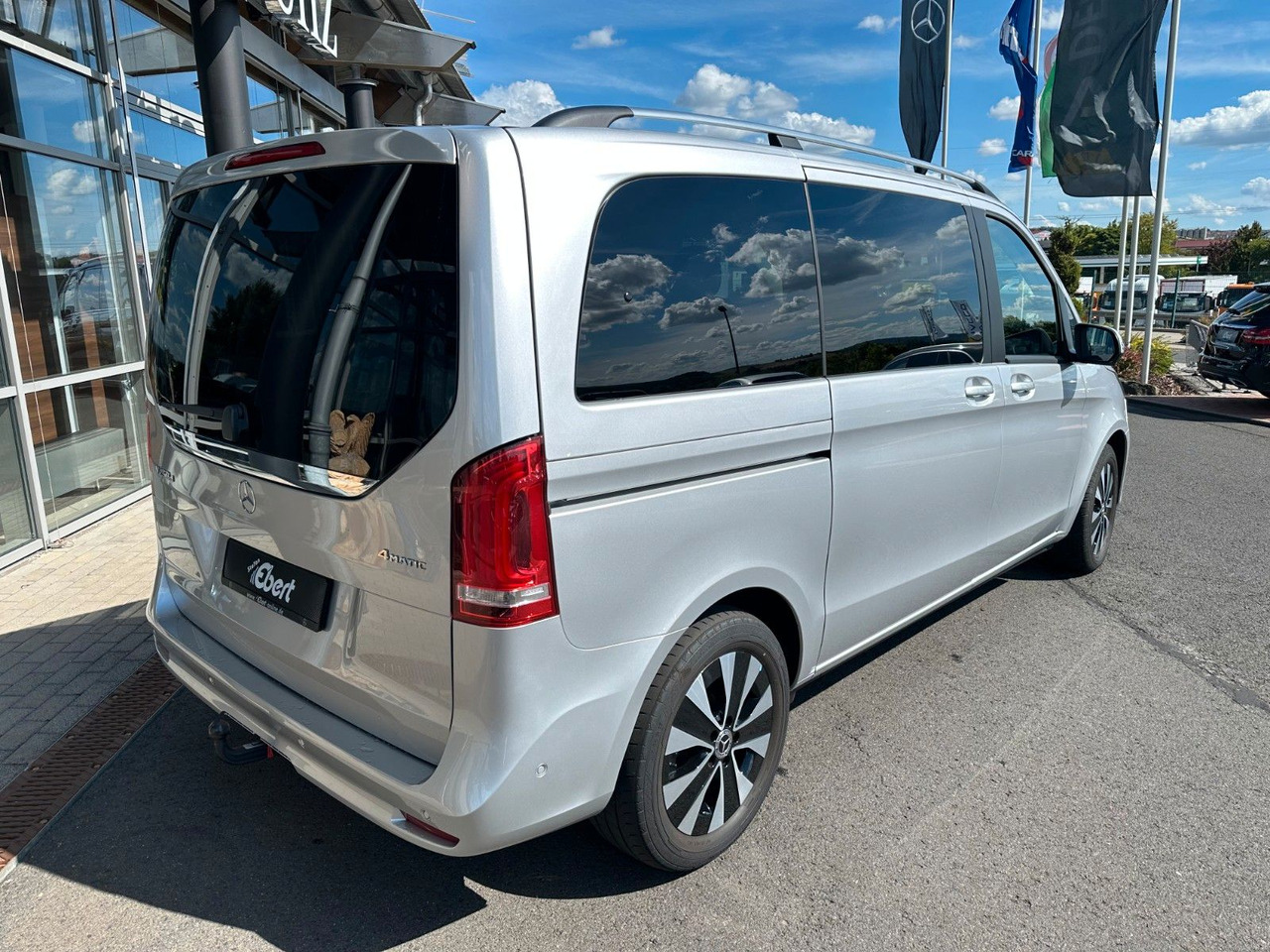 Mercedes-Benz V 250 EDITION 4MATIC Kompakt Liege-Paket AHK2,5t - Makinë me portobagazh: foto 4 Mercedes-Benz V 250 EDITION 4MATIC Kompakt Liege-Paket AHK2,5t - Makinë me portobagazh: foto 4
