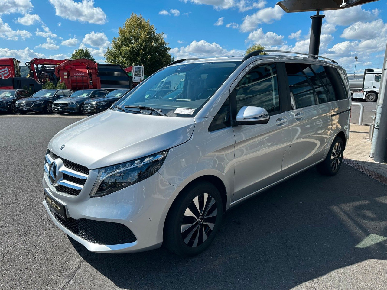 Mercedes-Benz V 250 EDITION 4MATIC Kompakt Liege-Paket AHK2,5t - Makinë me portobagazh: foto 3 Mercedes-Benz V 250 EDITION 4MATIC Kompakt Liege-Paket AHK2,5t - Makinë me portobagazh: foto 3