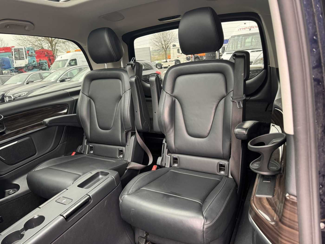 Veturë Mercedes-Benz V 250 d AVA ED 4MATIC Panorama Tisch 360 Sound: foto 7